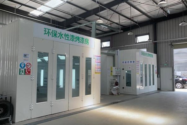 特斯拉鈑噴中心起火